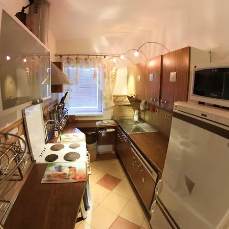 Apartmanovy Dom
